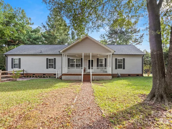 6841 Mandarin Dr, Rock Hill, SC 29732