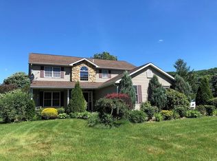 11 Greenbriar Cir, Russell, PA 16345