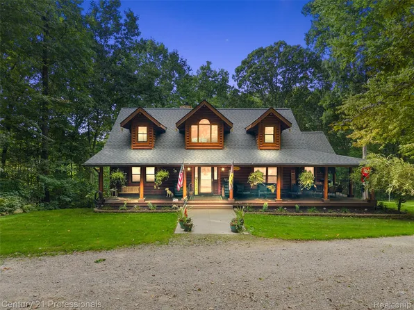 3120 Canyon Oaks, Davisburg, MI 48350