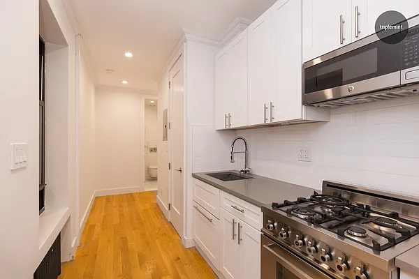 Rented by Nooklyn NYC LLC | media 21