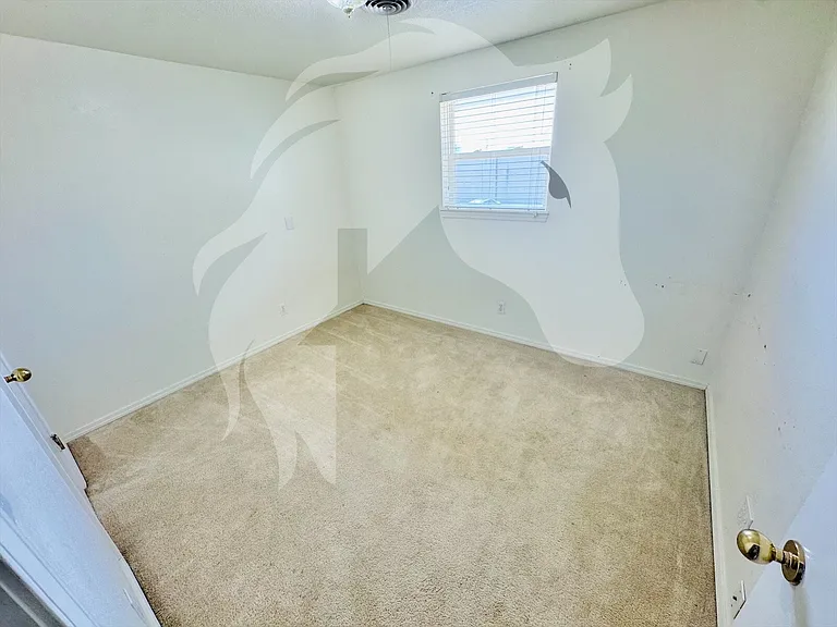 1420 Texas Ave — Photo 6