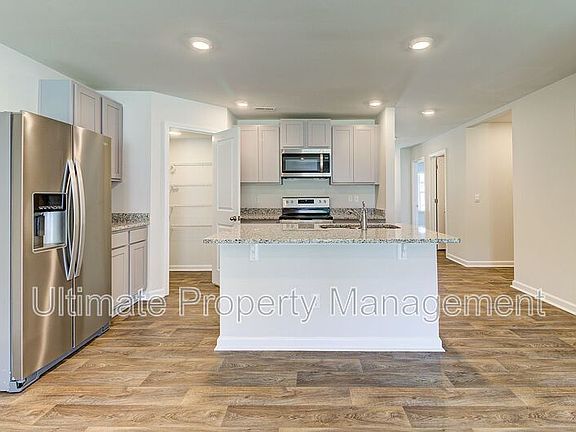3rd image of 5733 Parterre Ct