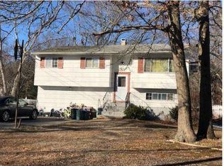 1048 Terry Rd, Ronkonkoma, NY 11779