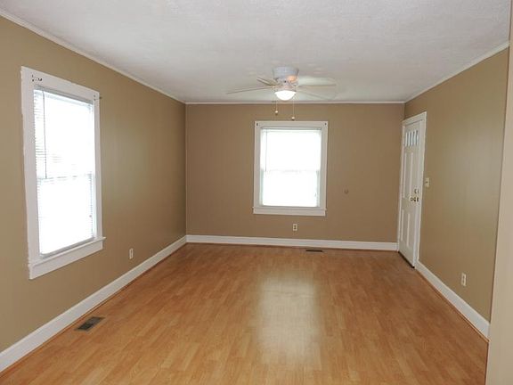 3rd image of 212 W McKee St