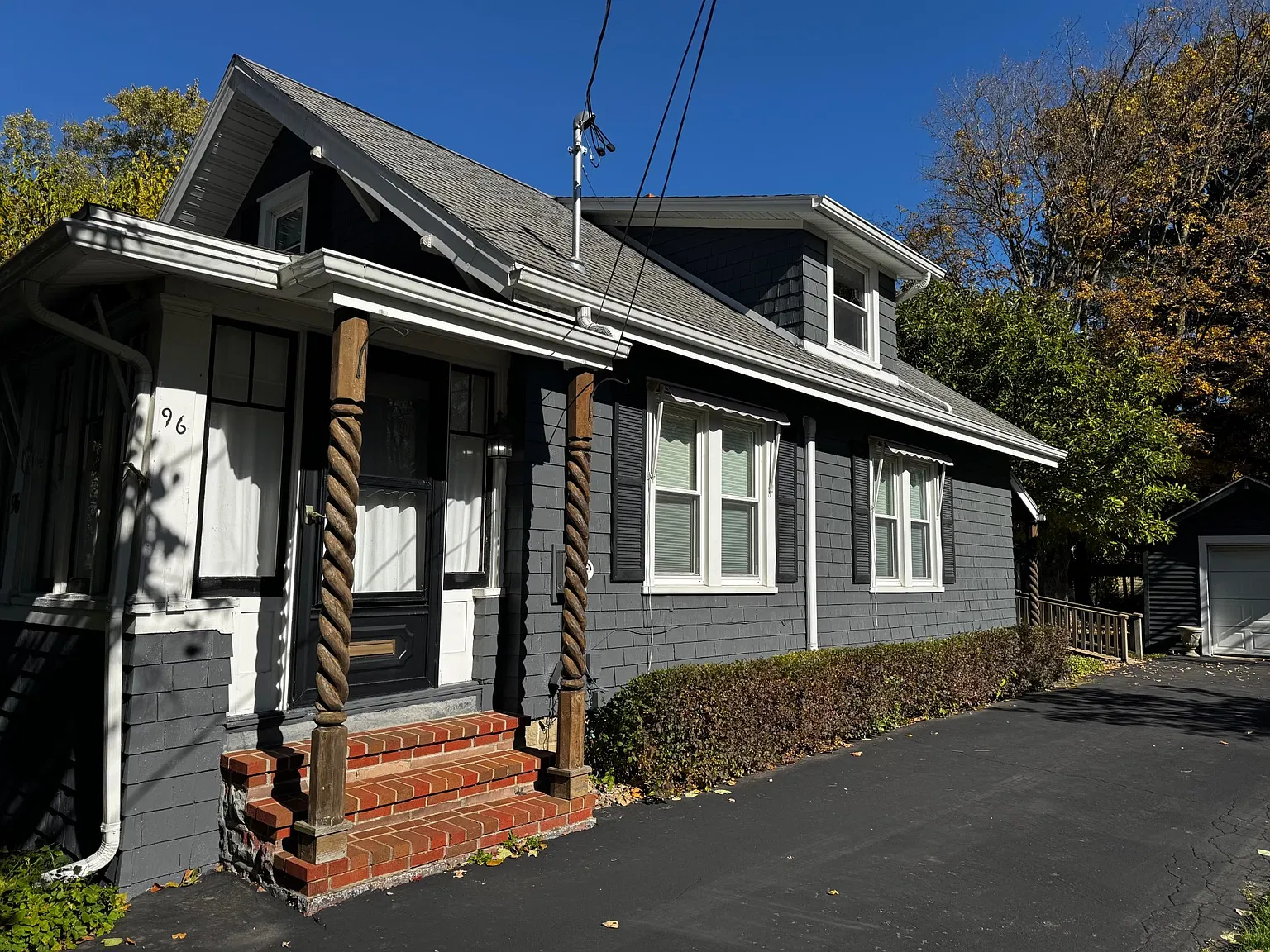 2 bed, 822 sqft, $2,200 — Photo 2