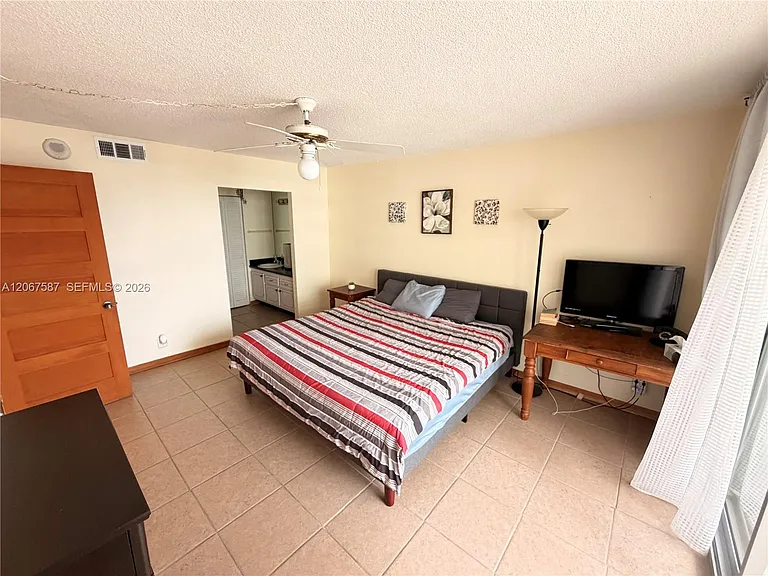 1825 S Ocean Dr #607 — Photo 15