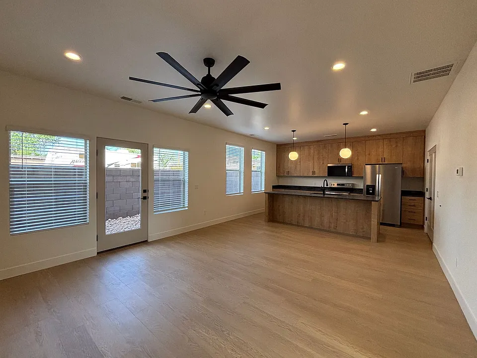 73 N 520 W #10