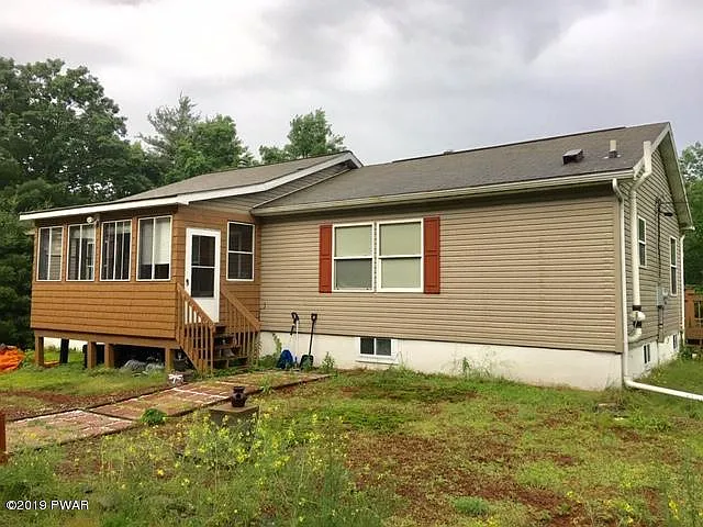 119 Pocono Circle Dr E photo 1