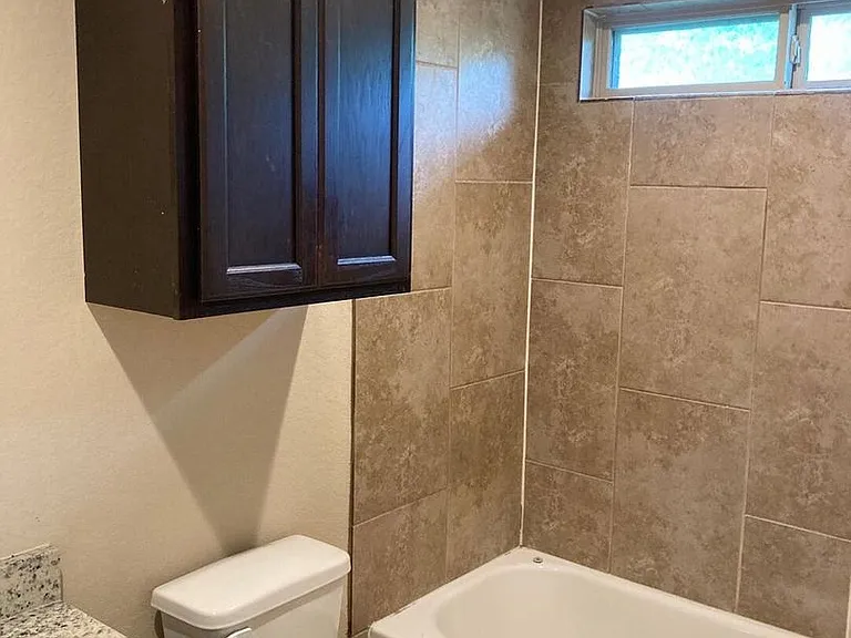 7030 Lakeview Dr — Photo 9