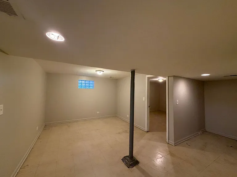 10306 S Corliss Ave — Photo 28