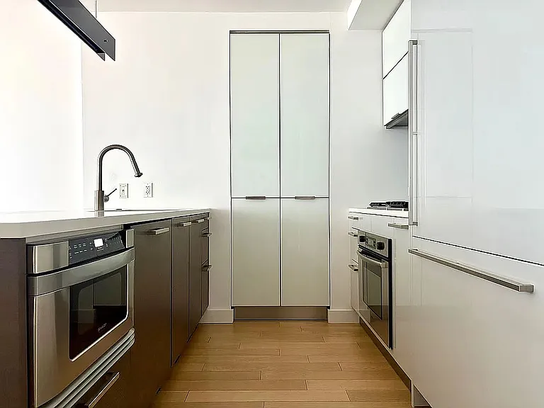 22 N 6th St #8Q — Photo 5