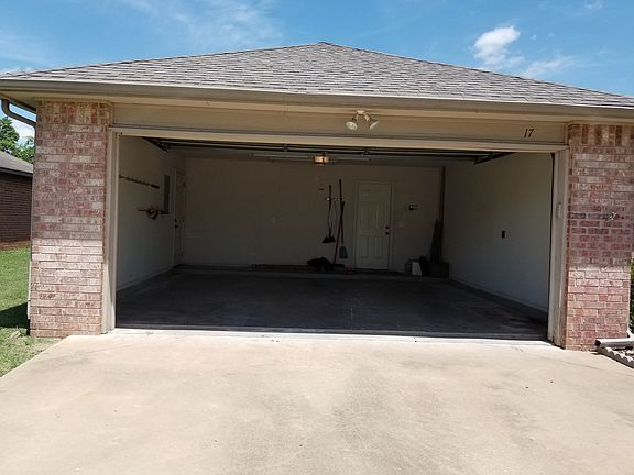 2 Car Garage w/attic