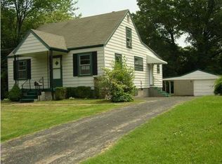 4405 Savage Dr, Shively, KY 40216