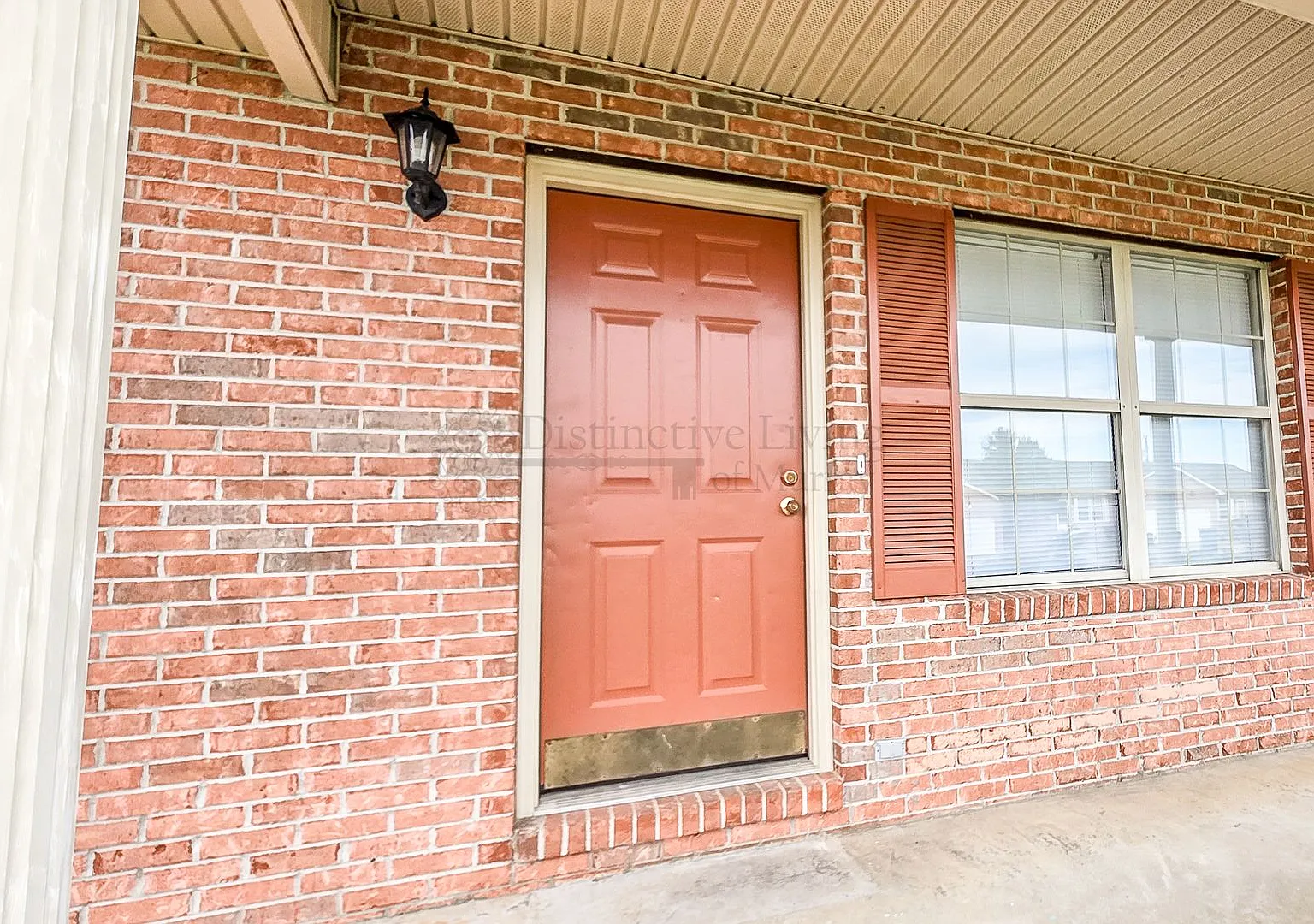 Showings available beginning 8/20/26 - Large 2 bedroom 1 bath duplex — Photo 2