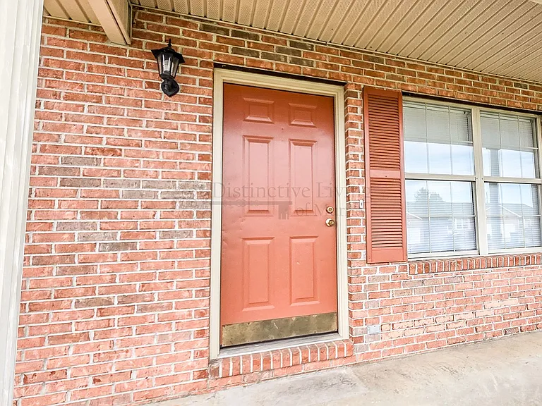 1607A Bourland Ln — Photo 2
