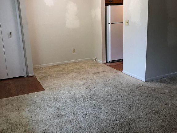 4th image of 25136 Potomac Dr
