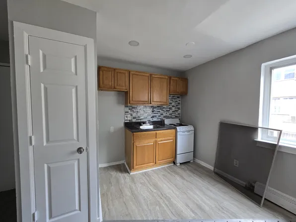 392 Stuyvesant Ave, Irvington, NJ