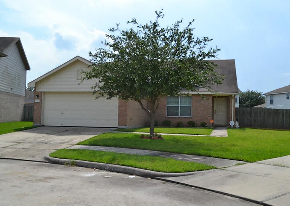1st image of 7915 Swan Ln