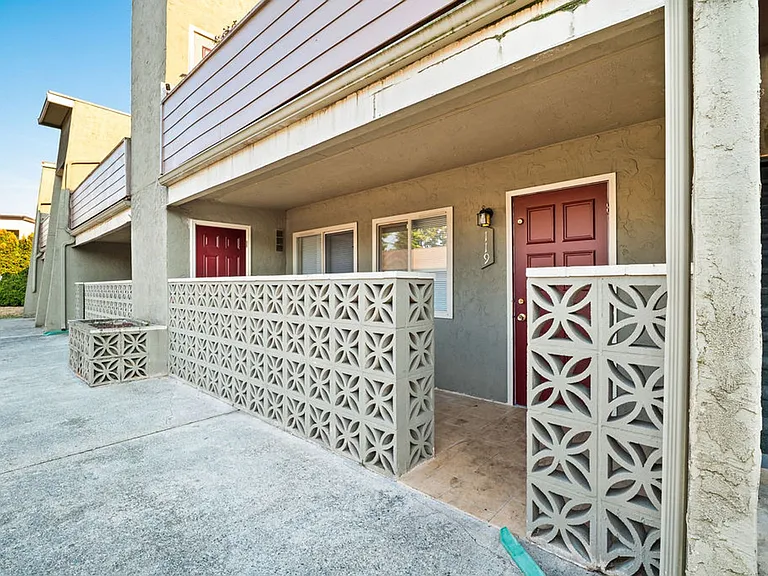 Skandi Villa in Edmonds | Boutique Apartments with Modern Touches | 1 MONTH FREE! — Photo 7