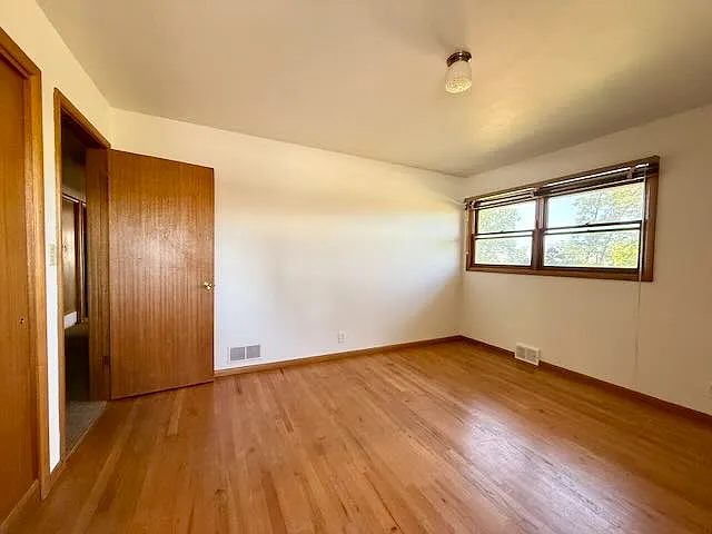 800 E Scenic Dr — Photo 6