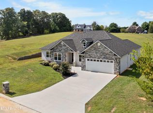 227 Sugar Maple Ct, Madisonville, TN 37354