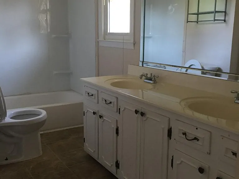 2312 Cadden Rd — Photo 16