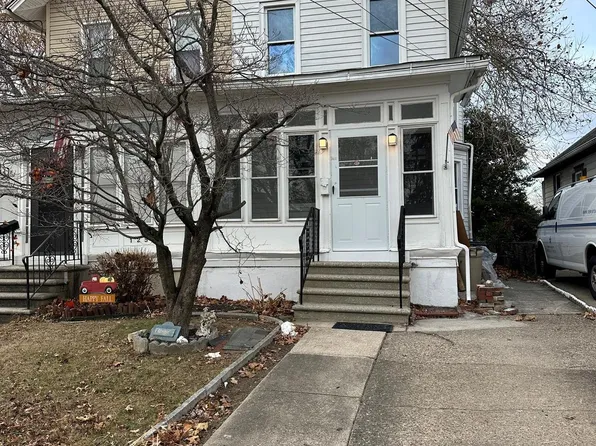 123 W Cedar Ave, Oaklyn, NJ 08107