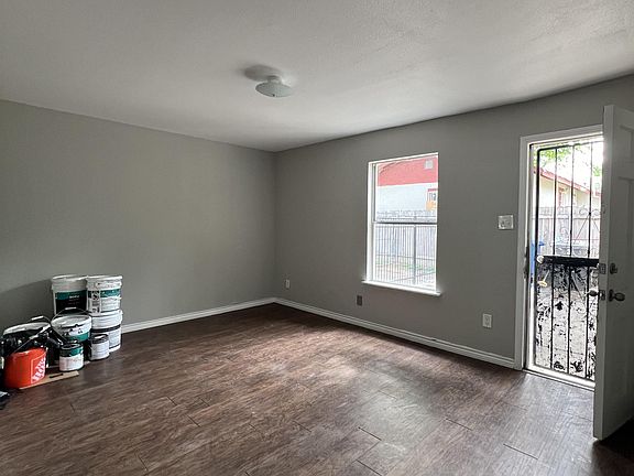 5th image of 1723 W Mayfield Blvd APT 1