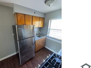 10206 S Walden Pkwy #3B, Chicago, IL 60643