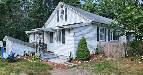 1st image of 260 Oak St