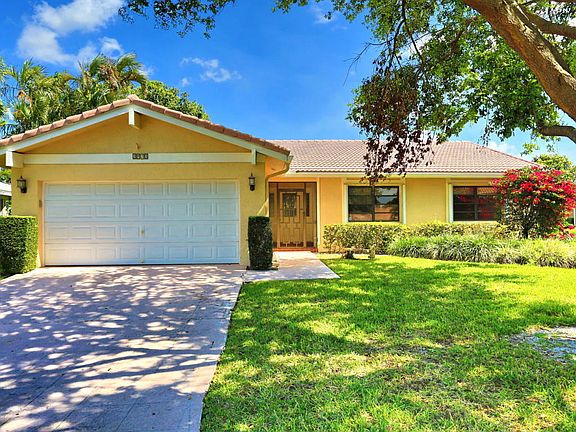 5975 Colony Ct Boca Raton FL-large-001-1