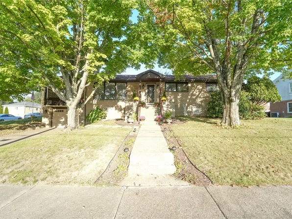 1304 Green St, Jeannette, PA 15644