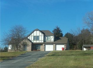 460 Quarry Rd, Bunker Hill, WV 25413