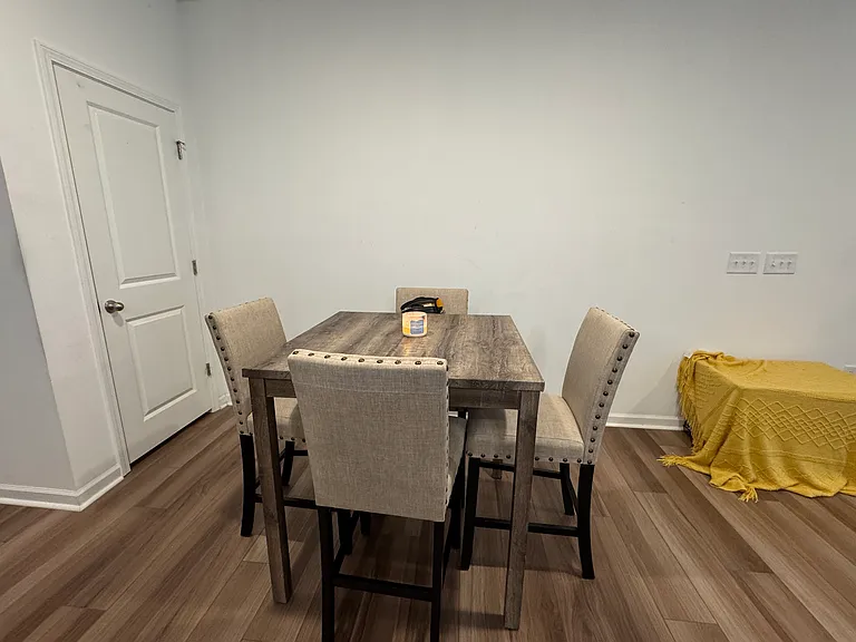 5104 Cambrey Dr — Photo 5