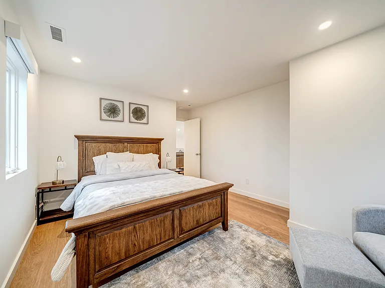36 E Harbor Dr — Photo 20