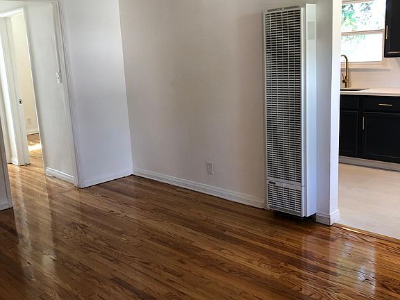 4th image of 2720 Broadway