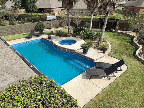 4th image of 432 Venito Dr