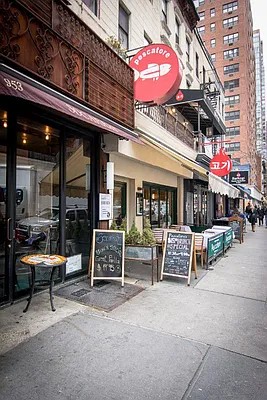 Rented by Charles Coutinho LLC | media 48