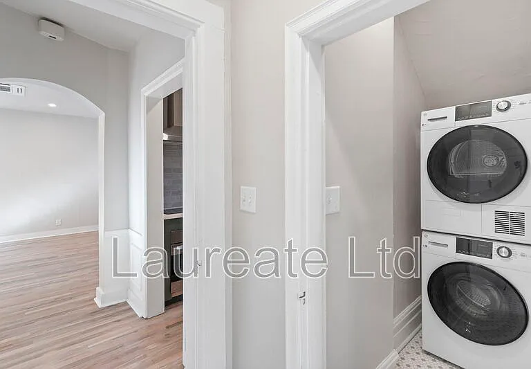 1058 N Pearl St #4 — Photo 18