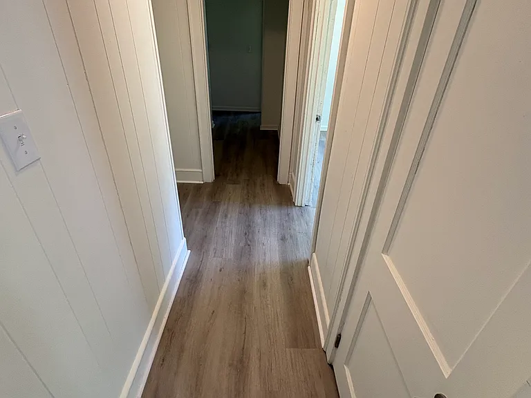 211 Thurman St — Photo 8