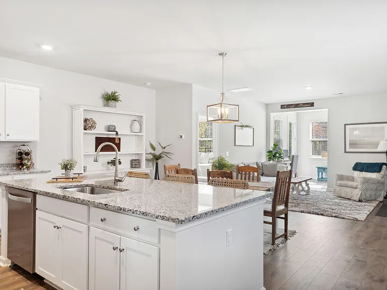 3921 Sawmill Ct — Photo 5