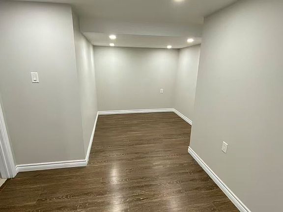 4th image of 6 Mid Pines Rd