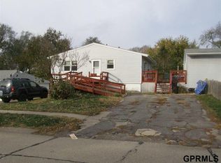 2604 Wayne St, Bellevue, NE 68005