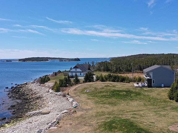 4th image of 102 Oceantide Ln W