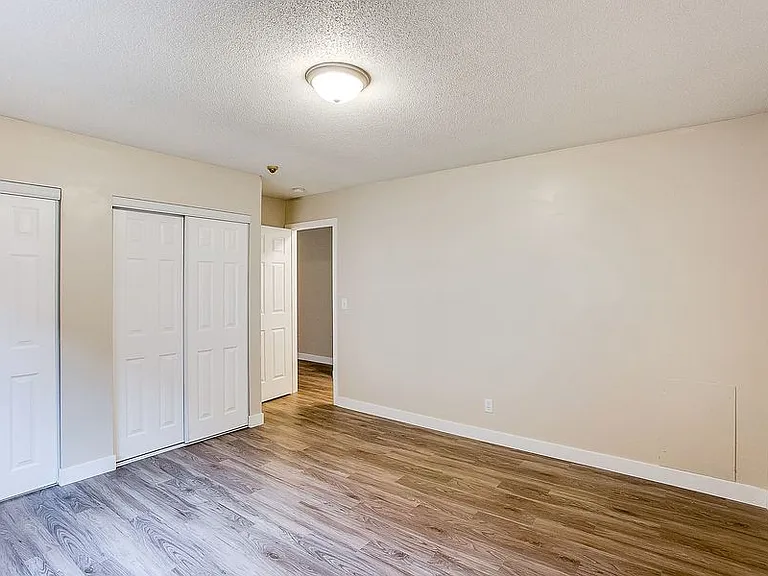 Elgin Pines — Photo 27