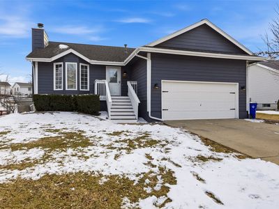 332 Bezdek Dr NW, Cedar Rapids, IA, 52405