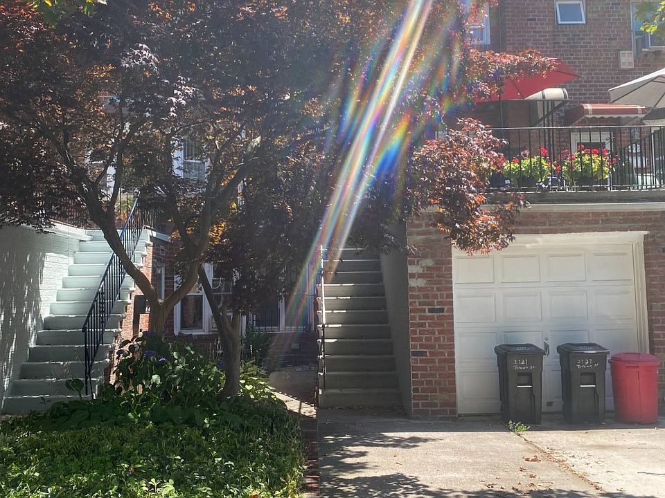 1st image of 2737 Brown St