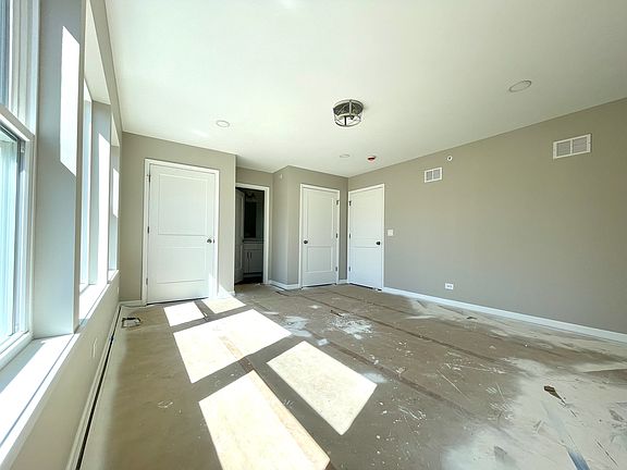5th image of 1030 Grant Pl