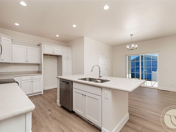 5th image of 974 Anacapa St
