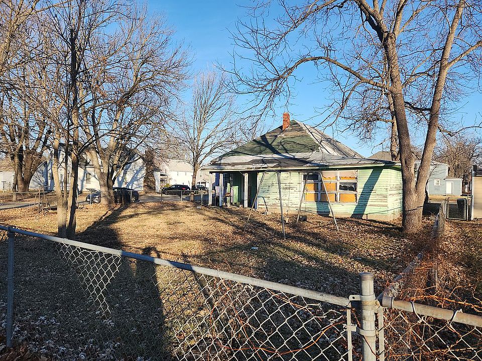 2nd image of 802 E Randolph St